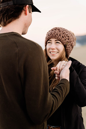 Travis-Kara-Surprise-Proposal-Lincoln-city-Oregon-Photos-0450 (12)