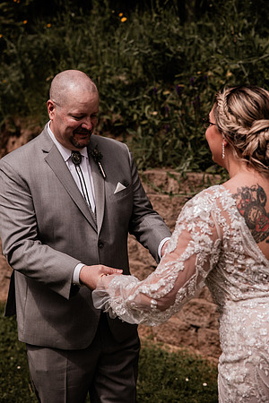 Mark-Darian-Peck-2024-Wedding-Photos-getting-ready (85 of 101)