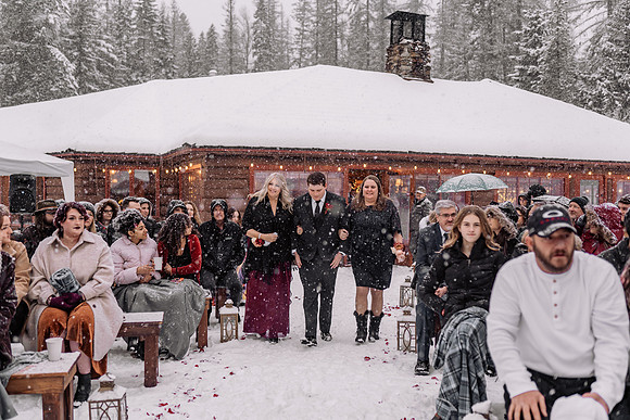 Tyler-Brittani-Lake-Priest-Idaho-Winter-Snow-Wedding-2021-04080