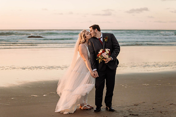 Char;es & Makala-Chinook-Winds-Casino-wedding-0165