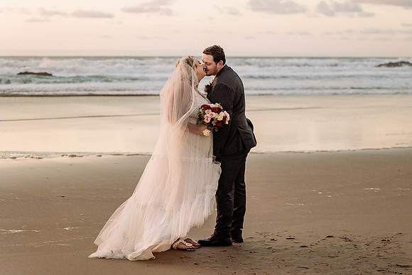 Char;es & Makala-Chinook-Winds-Casino-wedding-0245