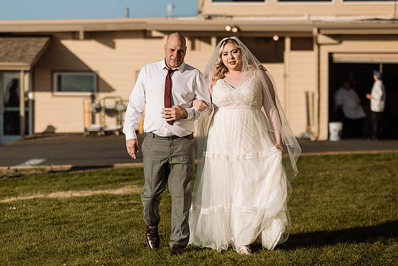 Char;es & Makala-Chinook-Winds-Casino-wedding-9712