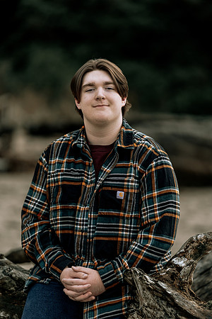 Ilene-Senior-Photos-2025 (8 of 24)