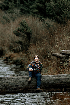 Ilene-Senior-Photos-2025 (16 of 24)