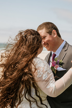 Colton-Kali-Chinook-Winds-Casino-Wedding-Photos-8799