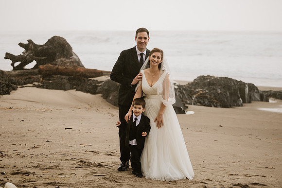 Alex-Danielle-Inn-Spanish-Head-Lincoln-City-oregon-wedding-0584