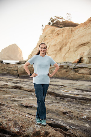 Cape-Kiwanda-Oregon-Family-Photos-2025 (9 of 65)