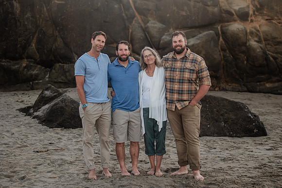 Andrea-Family-Vacation-Photos-Fogarty-Creek-Depoe-Bay-Oregon-17