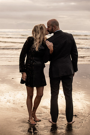 Adnan-Jenn-proposal-Rock-neskowin-oregon Engagement-26