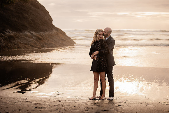 Adnan-Jenn-proposal-Rock-neskowin-oregon Engagement-17