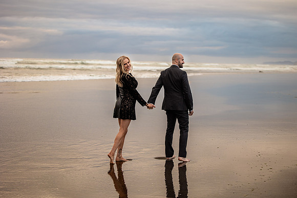 Adnan-Jenn-proposal-Rock-neskowin-oregon Engagement-35