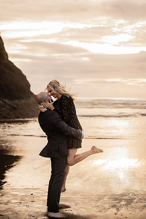 Adnan-Jenn-proposal-Rock-neskowin-oregon Engagement-15