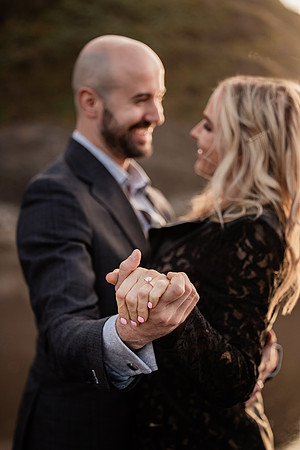 Adnan-Jenn-proposal-Rock-neskowin-oregon Engagement-19