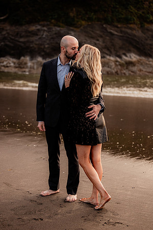 Adnan-Jenn-proposal-Rock-neskowin-oregon Engagement-21