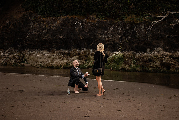 Adnan-Jenn-proposal-Rock-neskowin-oregon Engagement-4