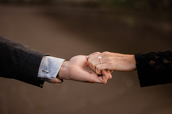Adnan-Jenn-proposal-Rock-neskowin-oregon Engagement-18
