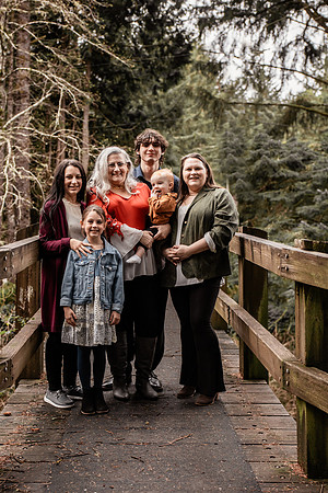 Amy-Family-Photos-2025 (3 of 50)
