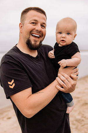 Hank-Lincoln-City-Oregon-Family-Vacation-photos-2022-1843