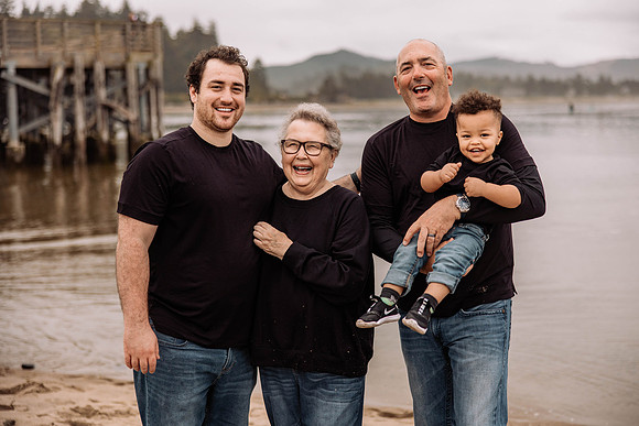 Hank-Lincoln-City-Oregon-Family-Vacation-photos-2022-2349