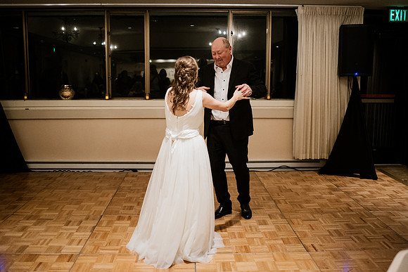 Alex-Danielle-Inn-Spanish-Head-Lincoln-City-oregon-wedding-0596-2