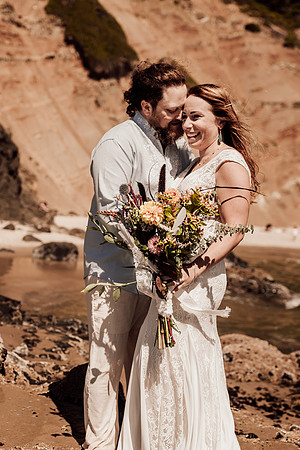 Ty-Sandy-lincoln-city-oregon-roads-end-elopement-photographer-0114