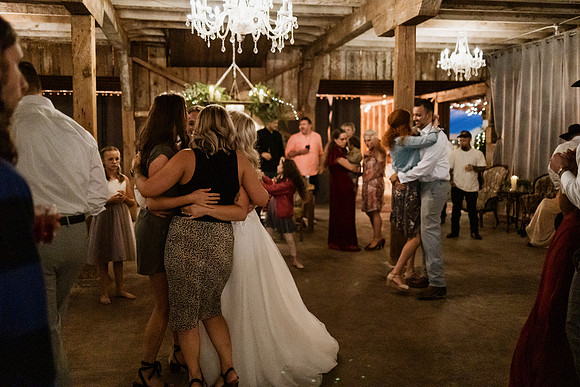 Gage-Mckayla-Adeline-Farm-Wedding-Photos-2021-1125