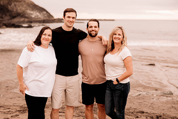 Gina-Depoe-bay-oregon-Family-Vacation-Photos-2022-8021