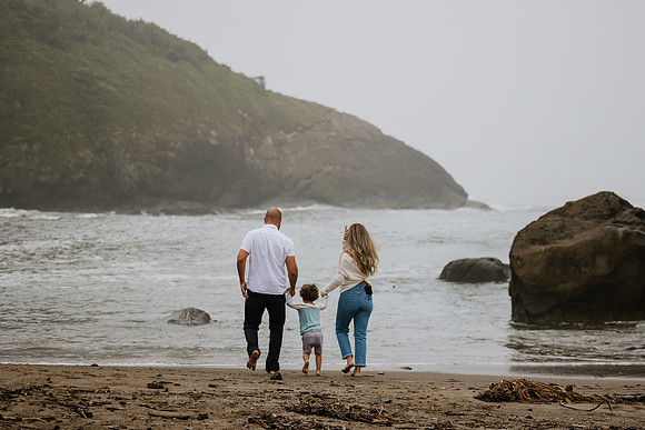Amy-Fogarty-Creek-Park-Lincoln-City-Oregon-Family-Photo-2021-9476