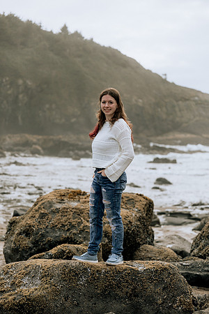 Shannon-Family-Photos--2026Forgarty-Creek-Depoe-Bay-oregon (6 of 84)