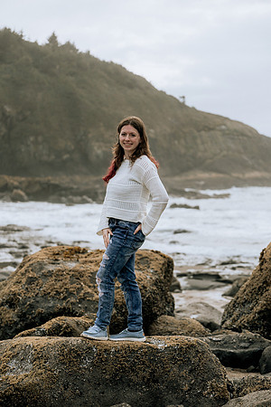 Shannon-Family-Photos--2026Forgarty-Creek-Depoe-Bay-oregon (8 of 84)