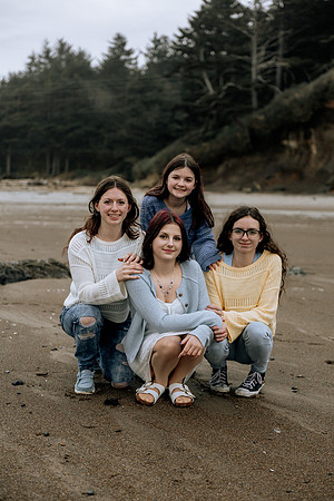 Shannon-Family-Photos--2026Forgarty-Creek-Depoe-Bay-oregon (26 of 84)