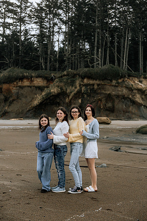 Shannon-Family-Photos--2026Forgarty-Creek-Depoe-Bay-oregon (34 of 84)