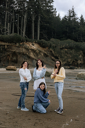 Shannon-Family-Photos--2026Forgarty-Creek-Depoe-Bay-oregon (36 of 84)