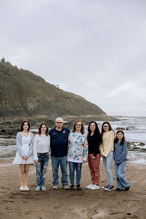 Shannon-Family-Photos--2026Forgarty-Creek-Depoe-Bay-oregon (42 of 84)
