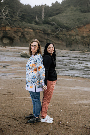 Shannon-Family-Photos--2026Forgarty-Creek-Depoe-Bay-oregon (54 of 84)
