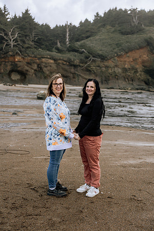 Shannon-Family-Photos--2026Forgarty-Creek-Depoe-Bay-oregon (55 of 84)
