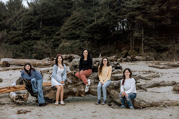 Shannon-Family-Photos--2026Forgarty-Creek-Depoe-Bay-oregon (60 of 84)
