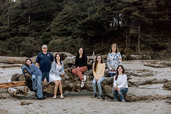 Shannon-Family-Photos--2026Forgarty-Creek-Depoe-Bay-oregon (61 of 84)
