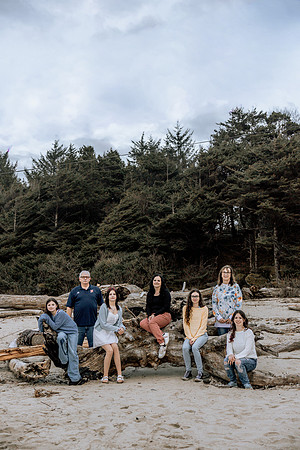 Shannon-Family-Photos--2026Forgarty-Creek-Depoe-Bay-oregon (63 of 84)