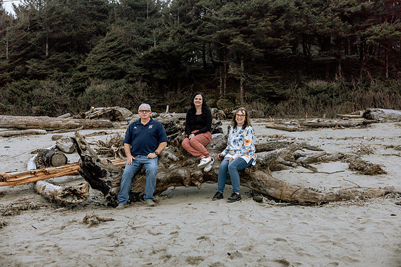 Shannon-Family-Photos--2026Forgarty-Creek-Depoe-Bay-oregon (65 of 84)