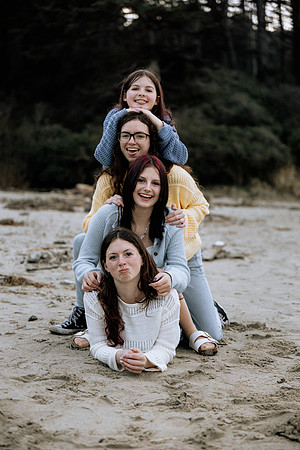 Shannon-Family-Photos--2026Forgarty-Creek-Depoe-Bay-oregon (68 of 84)