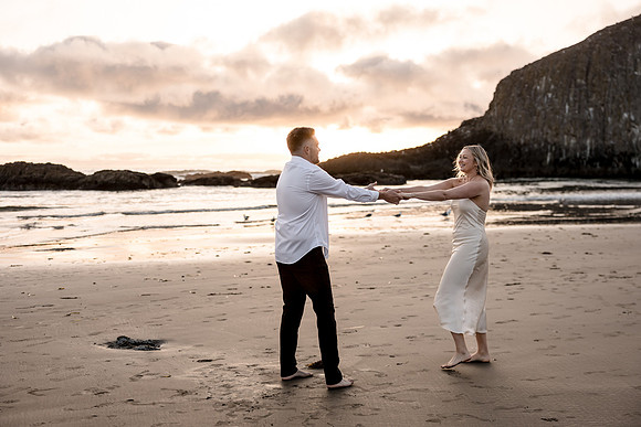 Andy-Stacia-seal-rock-engagement-session-oregon-photos (24 of 67)