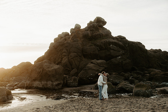 Phil-Monique-Engagement-Photos-Forgarty-Creek-Depoe-Bay-oregon (33 of 66)