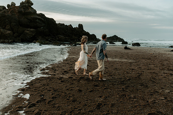Phil-Monique-Engagement-Photos-Forgarty-Creek-Depoe-Bay-oregon (42 of 66)