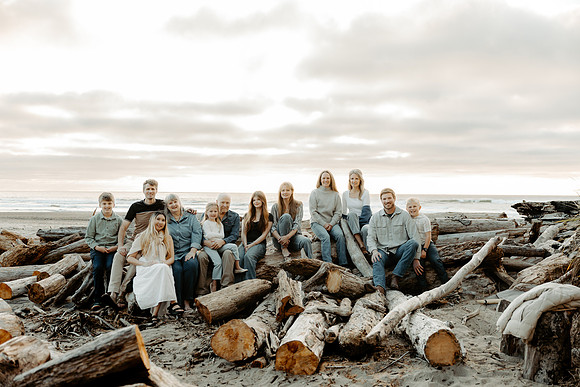 Danielle-Family-Photos-2026-Lincoln-City-Oregon (1 of 86)