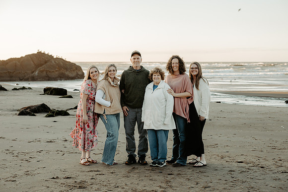 Tammy-Family-Photos-2026-Lincoln-City-Oregon (4 of 75)