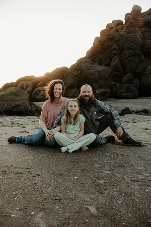 Tammy-Family-Photos-2026-Lincoln-City-Oregon (22 of 75)