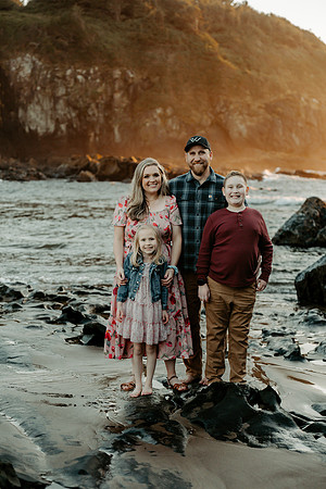Tammy-Family-Photos-2026-Lincoln-City-Oregon (29 of 75)