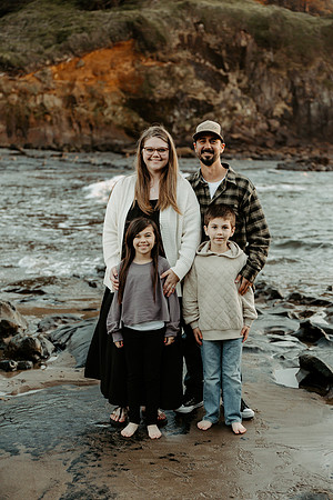 Tammy-Family-Photos-2026-Lincoln-City-Oregon (44 of 75)