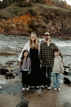 Tammy-Family-Photos-2026-Lincoln-City-Oregon (45 of 75)
